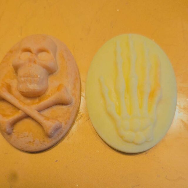 Assorted-Samhain-Halloween-wax-melts-4